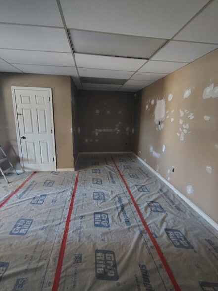 More Photos Of 3861 Highway 19 E, Elizabethton Office For Sale