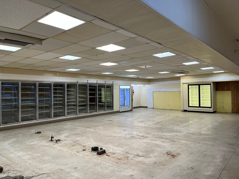 More Photos Of 4833 Coronado Pky, Cape Coral Convenience Store For Sale