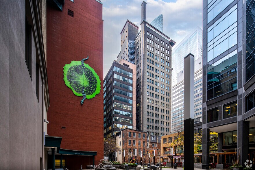 More Photos Of 8 King St E, Toronto Office For Lease