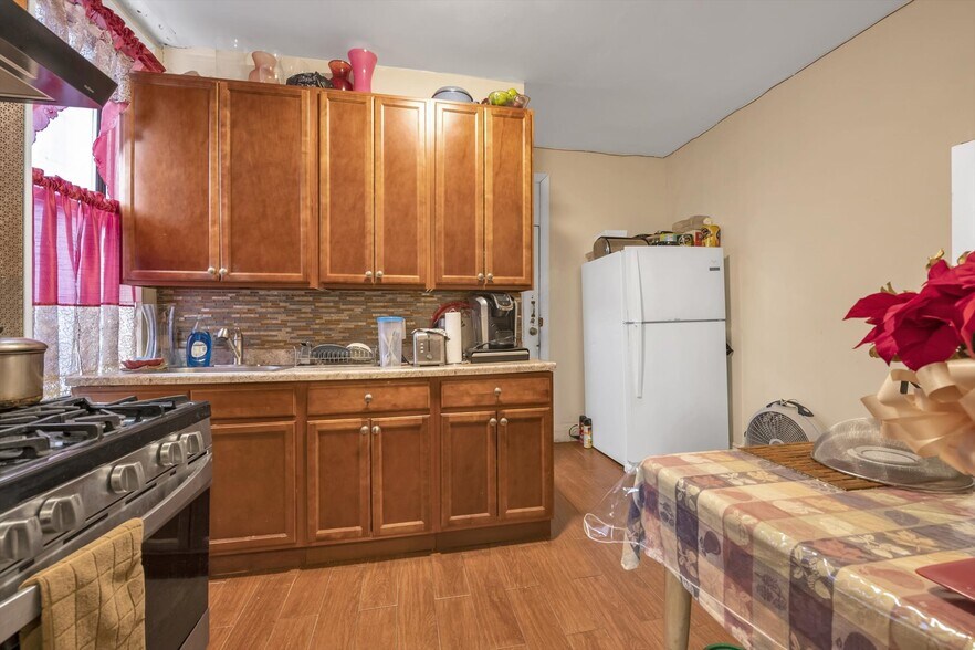 More Photos Of 2539 Church Ave, Brooklyn Apartments For Sale