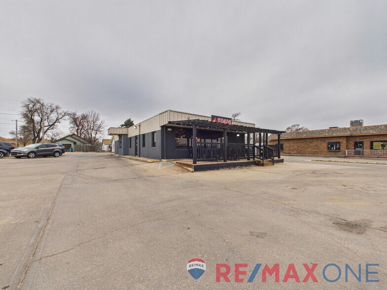 More Photos Of 108 W Kansas Ave, Garden City Office For Sale