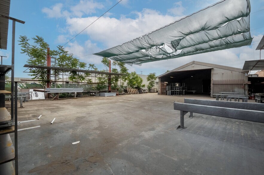 More Photos Of 9900 San Fernando Rd, Pacoima Warehouse For Sale