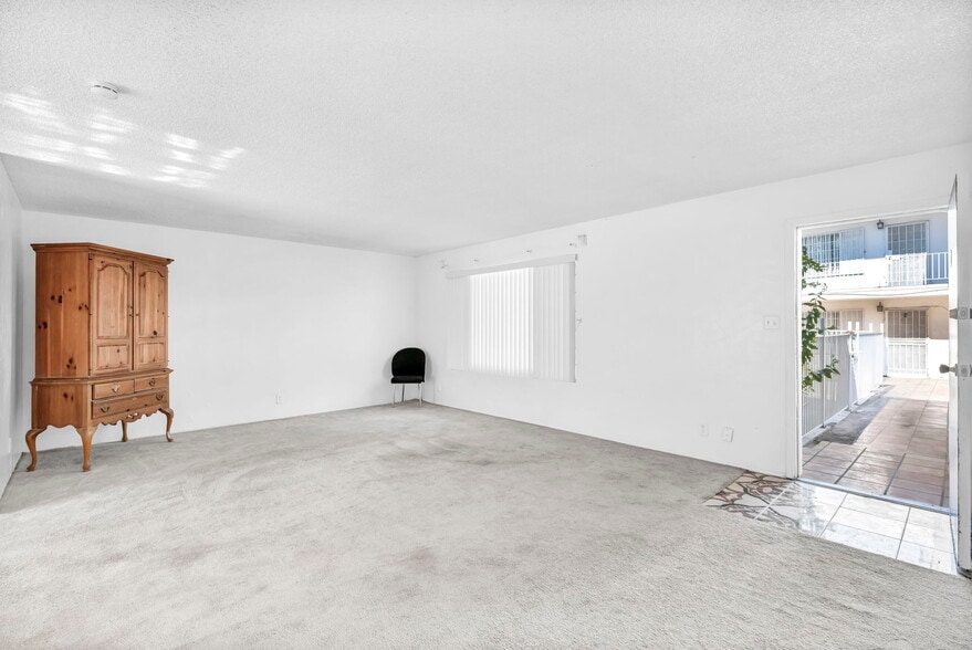 More Photos Of 1165 Sierra Vista Dr, Las Vegas Apartments For Sale