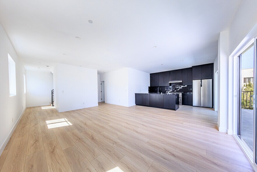 More Photos Of 1954-1958 Purdue Ave, Los Angeles Apartments For Sale
