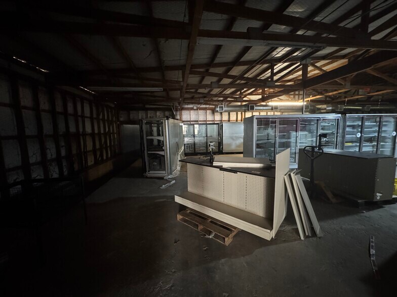 More Photos Of 7823 Highway 155, Coffee City Freestanding For Sale