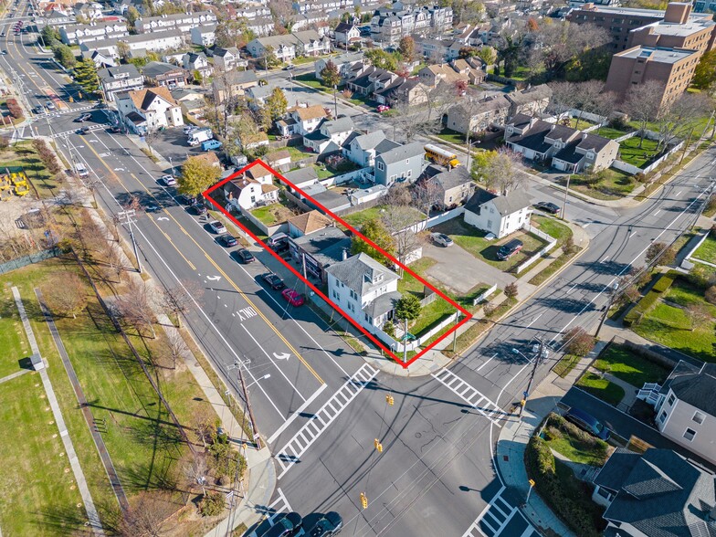 More Photos Of 1544-1556 Union Blvd, Bay Shore Storefront Retail Residential For Lease