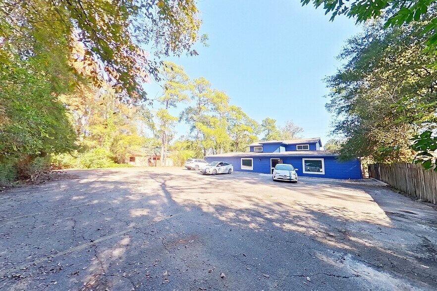 More Photos Of 26519 Oak Ridge Dr, Spring Storefront Retail Office For Sale