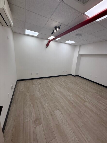 More Photos Of 65 S 11th St, Brooklyn Office For Lease
