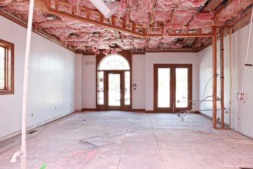 More Photos Of 1701 S Peoria Ave, Tulsa Medical For Lease