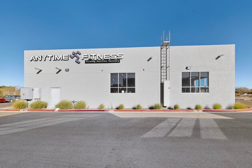 More Photos Of 9368 Valley View Dr NW, Albuquerque Apartments For Sale