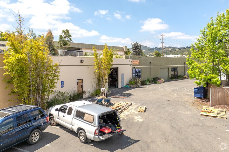 More Photos Of 530 Opper St, Escondido Manufacturing For Sale
