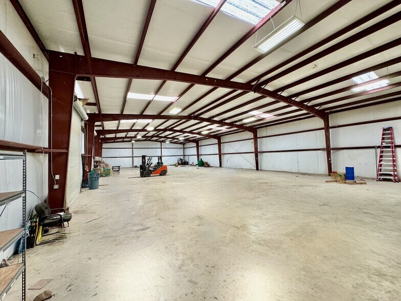 More Photos Of 102096 Ih 37, Pleasanton Warehouse For Sale