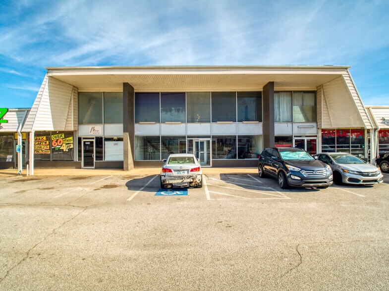 More Photos Of 2000 N MacArthur Blvd, Oklahoma City Storefront Retail Residential For Sale