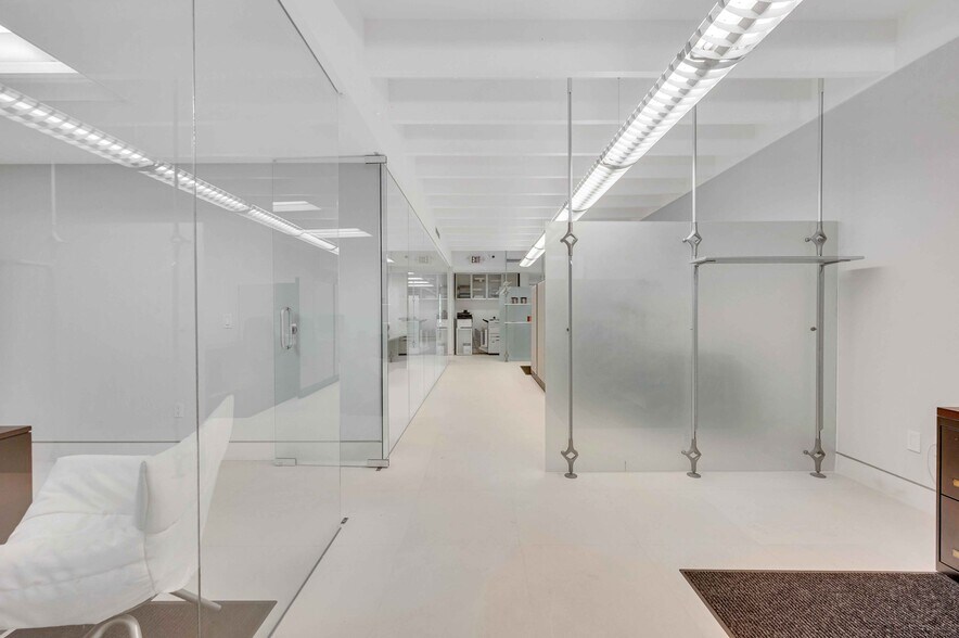 More Photos Of 4621 Ponce De Leon Blvd, Coral Gables Office For Sale