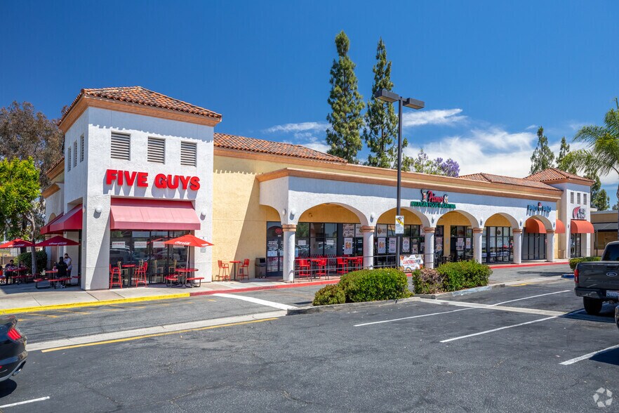 More Photos Of 1348-1366 W Valley Pky, Escondido Unknown For Lease