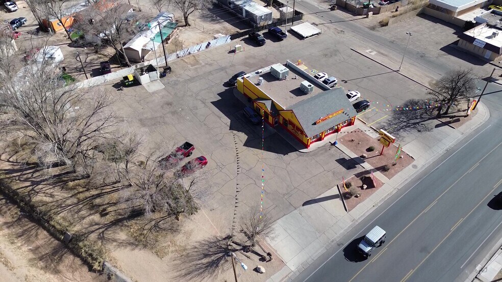 More Photos Of 3550 Isleta Blvd SE, Albuquerque Fast Food For Sale