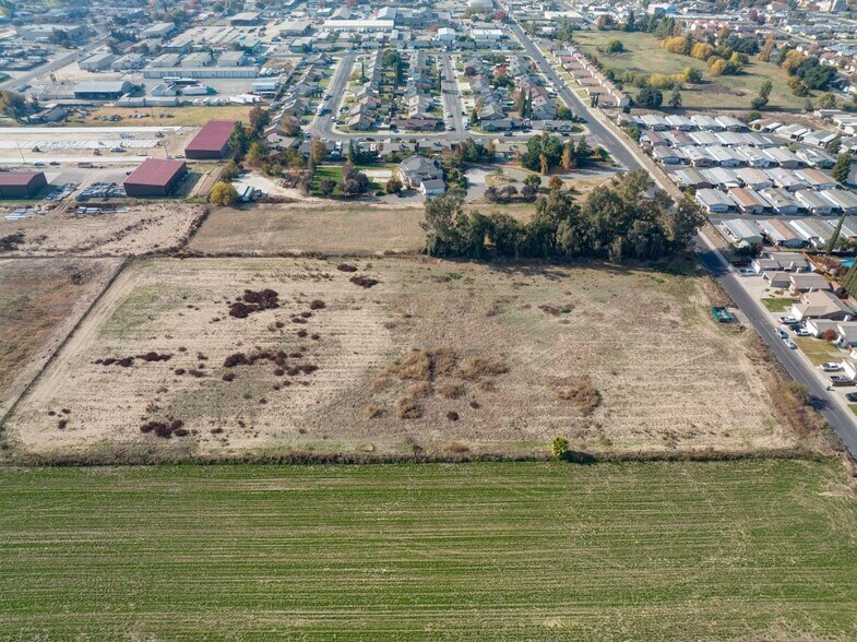 More Photos Of 1st St, Hilmar Land For Sale