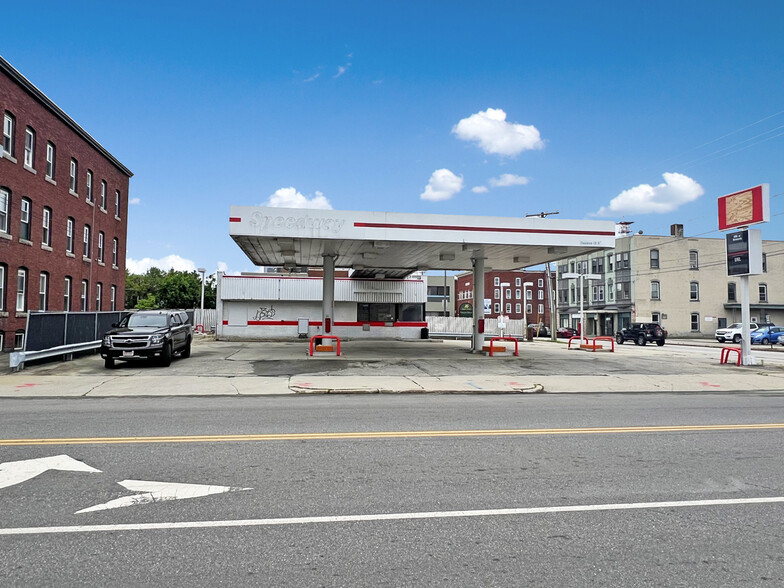 Primary Photo Of 89 Bridge St, Manchester Convenience Store For Sale