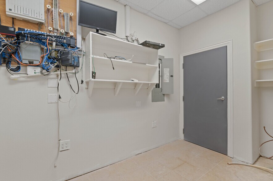 More Photos Of 3605 Interstate 30, Mesquite Medical For Lease