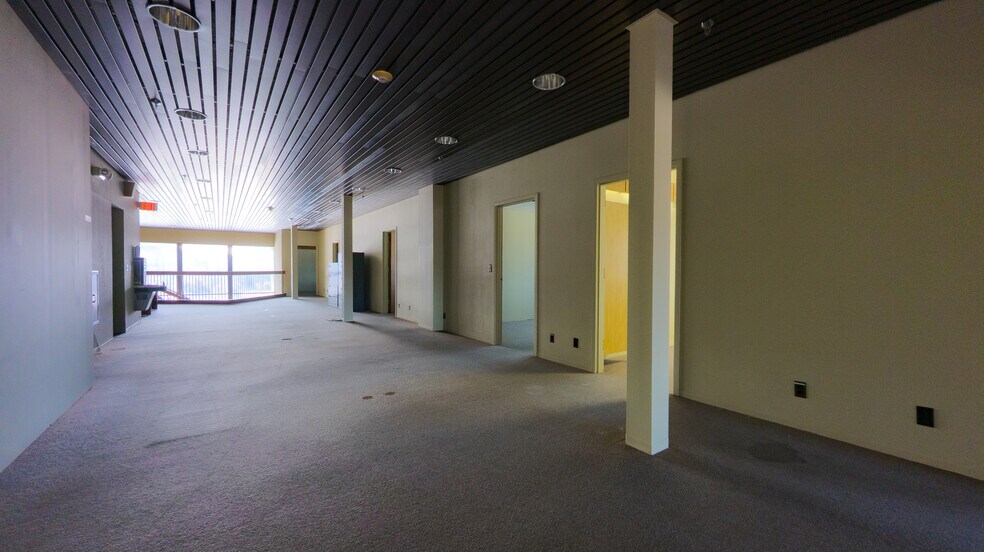 More Photos Of 2450 Marion Rd SE, Rochester Telecom Hotel Data Hosting For Lease