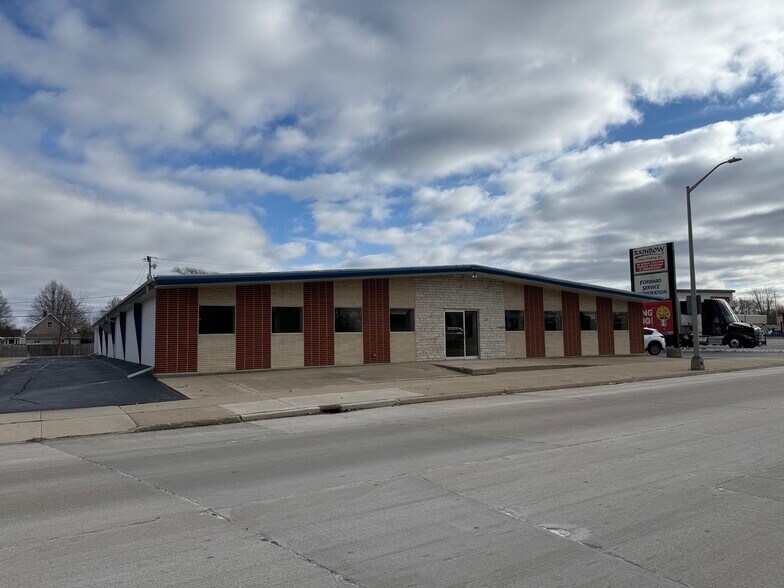 More Photos Of 223 N Seymour St, Fond Du Lac Manufacturing For Lease