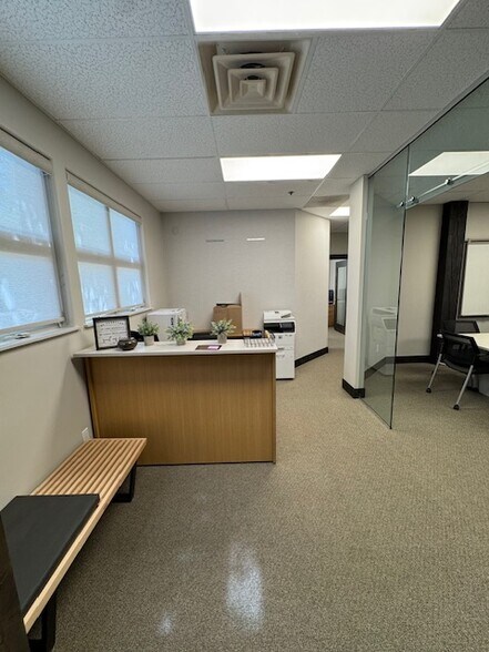 More Photos Of 3080 Pinebrook Rd, Park City Office For Lease