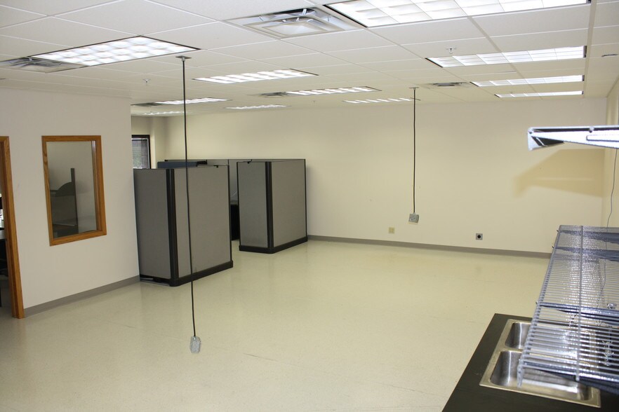 More Photos Of 1615 Golden Aspen Dr, Ames Office For Lease
