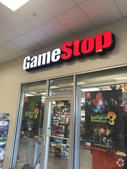 More Photos Of 22 Clifton Country Rd, Clifton Park Unknown For Lease