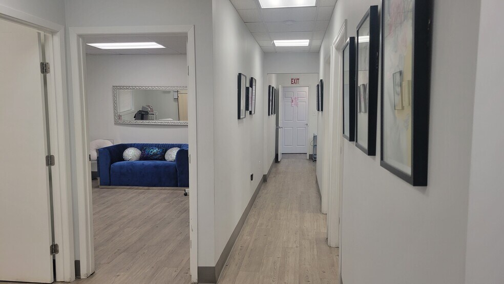 More Photos Of 365 Broadway, Amityville Medical For Lease
