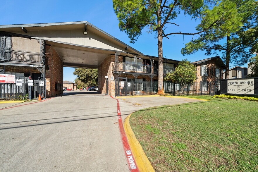More Photos Of 2621-2625 Webb Chapel Ext, Dallas Apartments For Sale