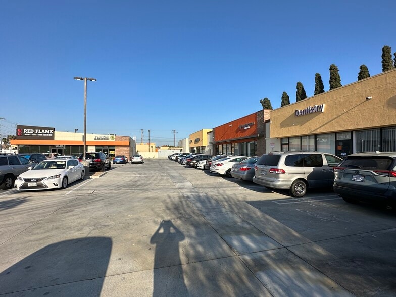 More Photos Of 12146 South St, Artesia Unknown For Lease