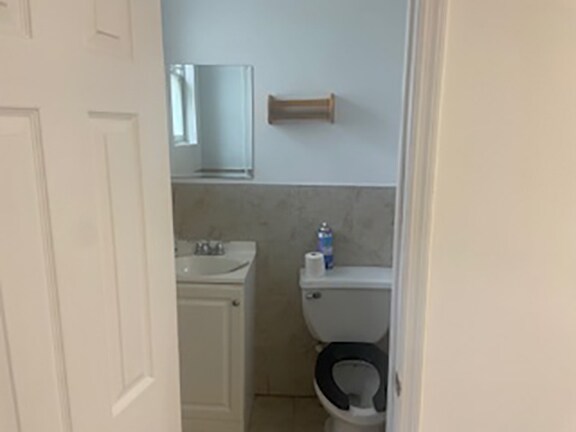 More Photos Of 515-519 Broadway, Staten Island Storefront Retail Residential For Lease