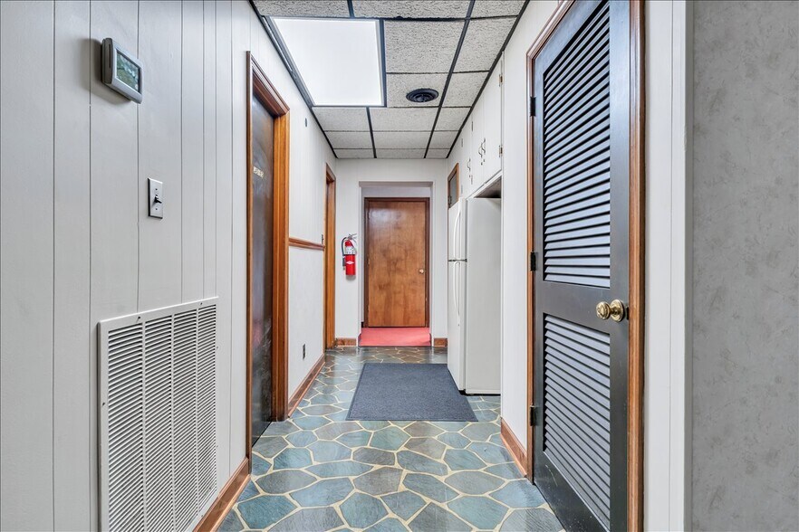 More Photos Of 356-358 Campbell Ave NW, Roanoke Office For Sale