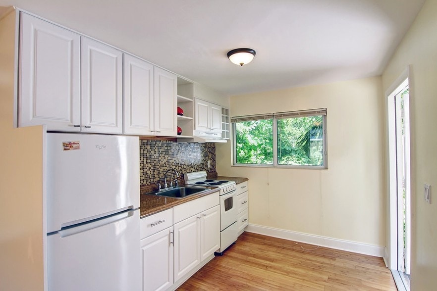 More Photos Of 2630 Natoma St, Coconut Grove Apartments For Sale