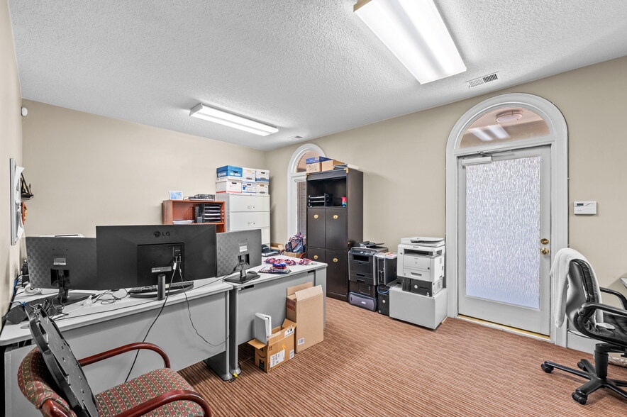 More Photos Of 1348 Matthews Township Pky, Matthews Office For Sale