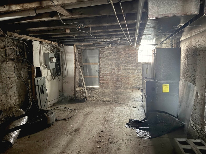 More Photos Of 4708 Liberty Heights Ave, Gwynn Oak Storefront Retail Residential For Sale