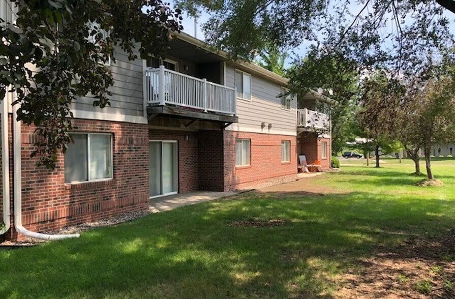 More Photos Of 1120 5th St, West Des Moines Apartments For Sale