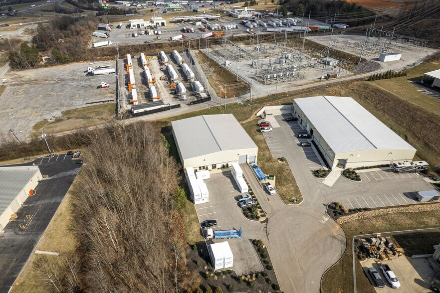 More Photos Of 499 Center Cross Ln, Lenoir City Warehouse For Lease