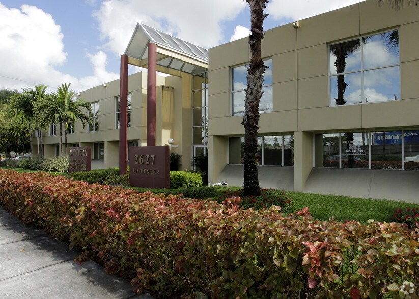 More Photos Of 2627 NE 203rd St, Aventura Office For Lease