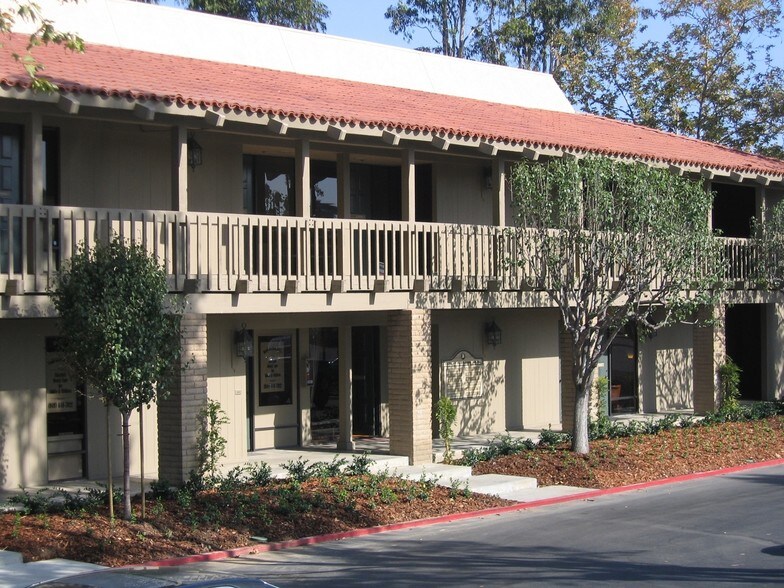 More Photos Of 2503 Eastbluff Dr, Newport Beach Medical For Lease