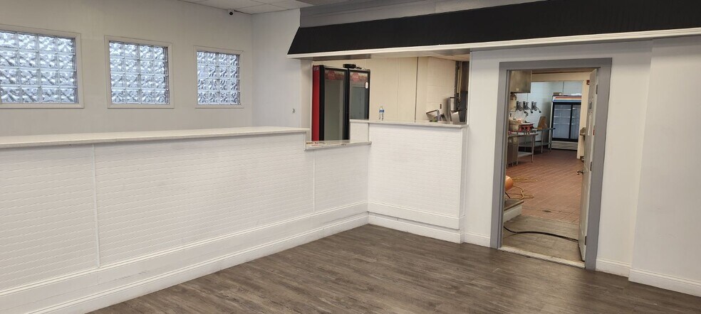 More Photos Of 12716 Buckeye Rd, Cleveland Restaurant For Sale