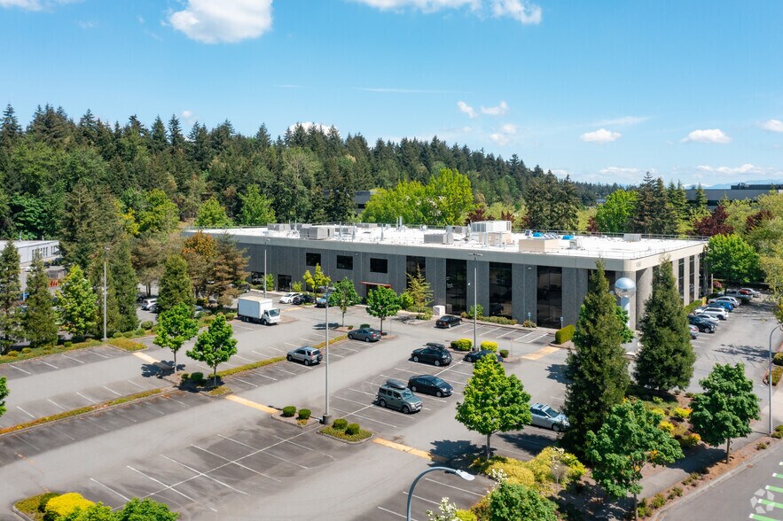 More Photos Of 14360 SE Eastgate Way, Bellevue Flex For Lease