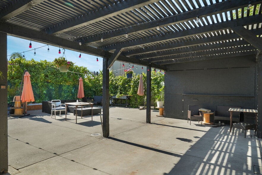 More Photos Of 7145 Watt Ave, North Highlands Freestanding For Sale