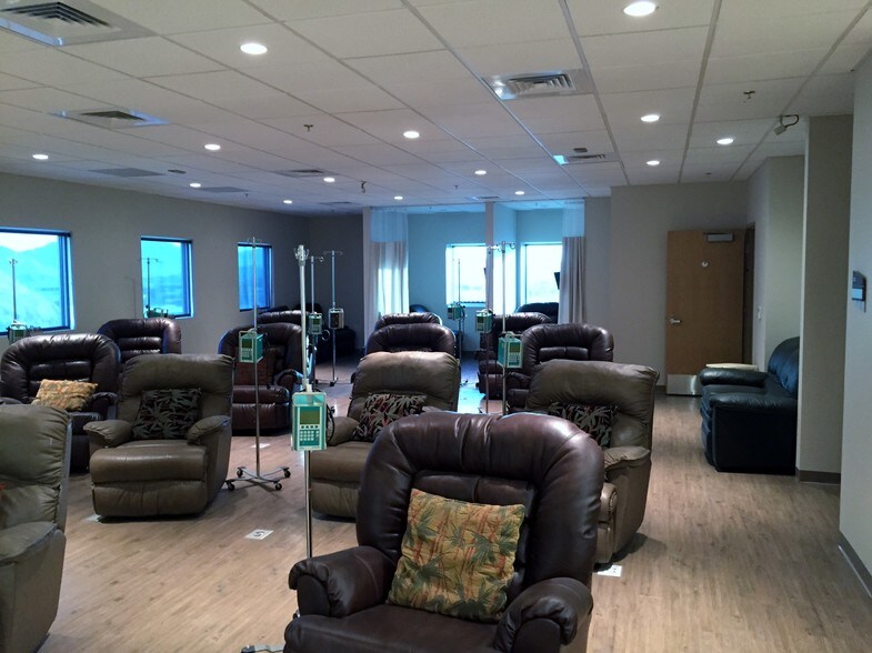 More Photos Of 4532 N Mesa St, El Paso Medical For Lease