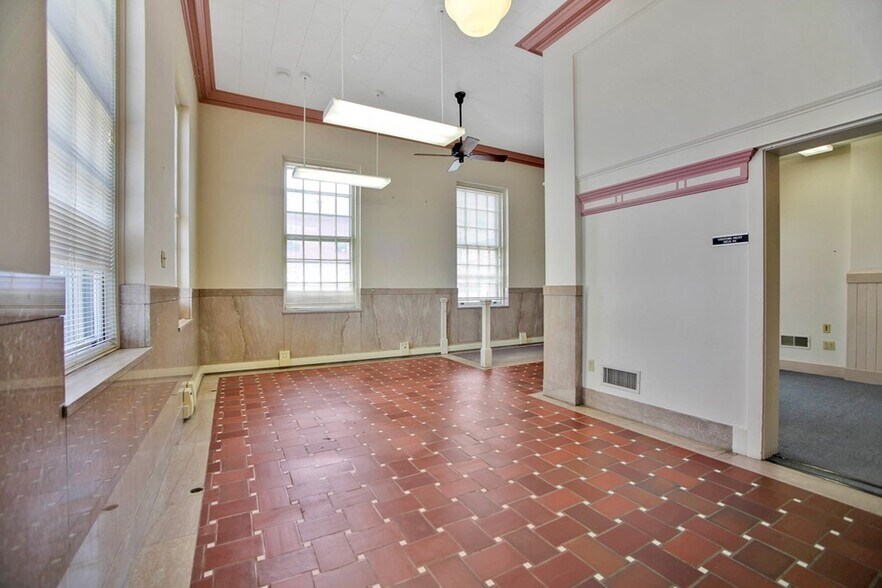 More Photos Of 2 Waln St, Wellsboro Office For Sale