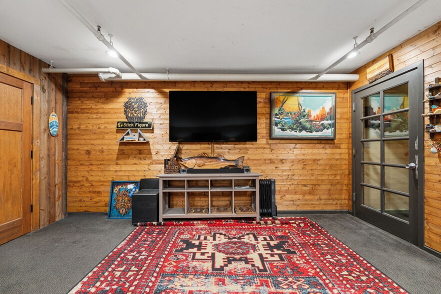 More Photos Of 825-829 27th Ave, Oakland Manufacturing For Sale