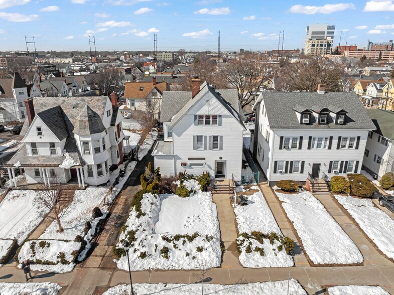 More Photos Of 137 Livingston Ave, New Brunswick Office Residential For Sale