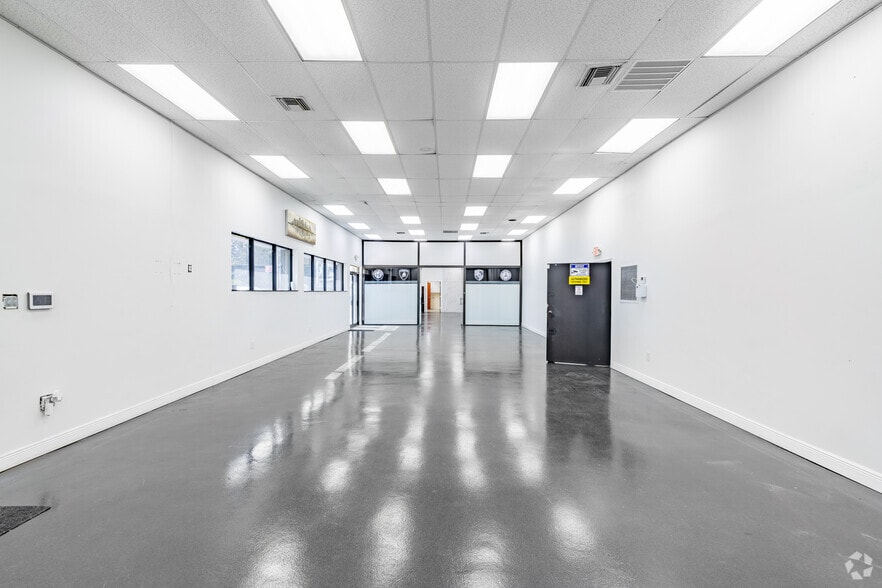 More Photos Of 4200-4250 NW 72nd Ave, Miami Warehouse For Lease