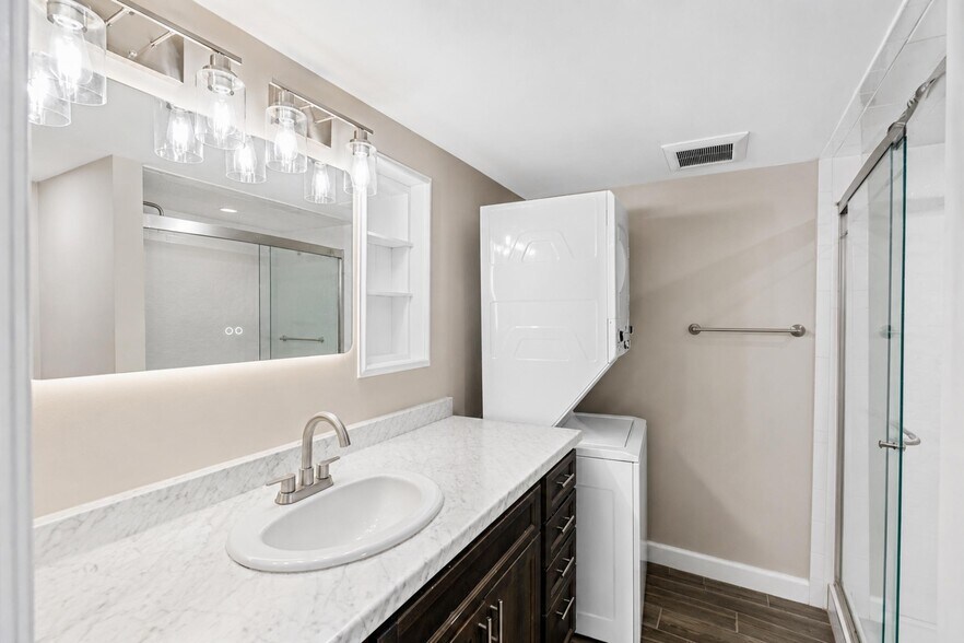 More Photos Of 217 W 28th St, Buena Vista Apartments For Sale