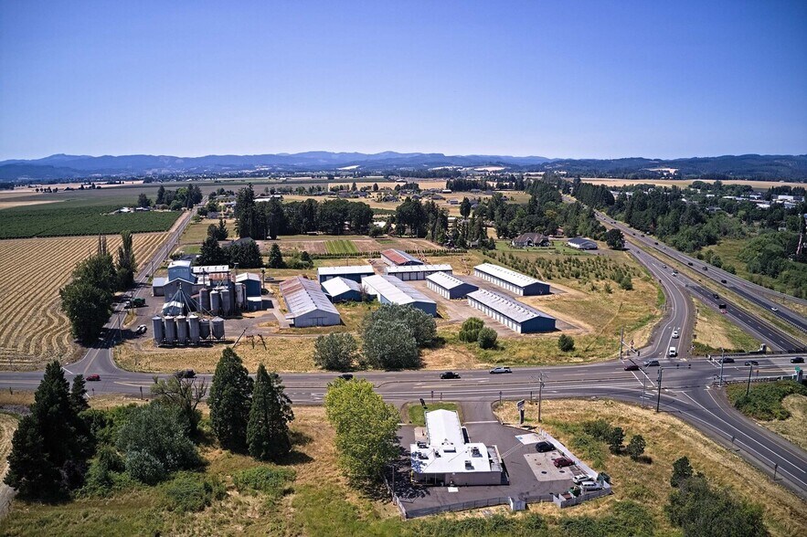 More Photos Of 31345 NW Beach Rd, Hillsboro Warehouse For Lease